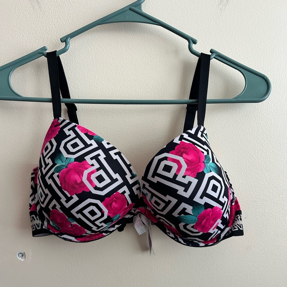 Victorias Secret Pink Wear Everywhere Push Up Bra 34DD